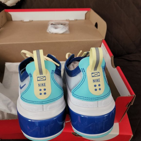 New Beautiful Nike Air Max Dia SE - Picture 3 of 4